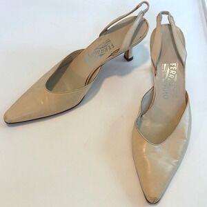 Salvatore Ferragamo Slingback Heels Size 7.5 Cream Nude Leather Kitten Heel